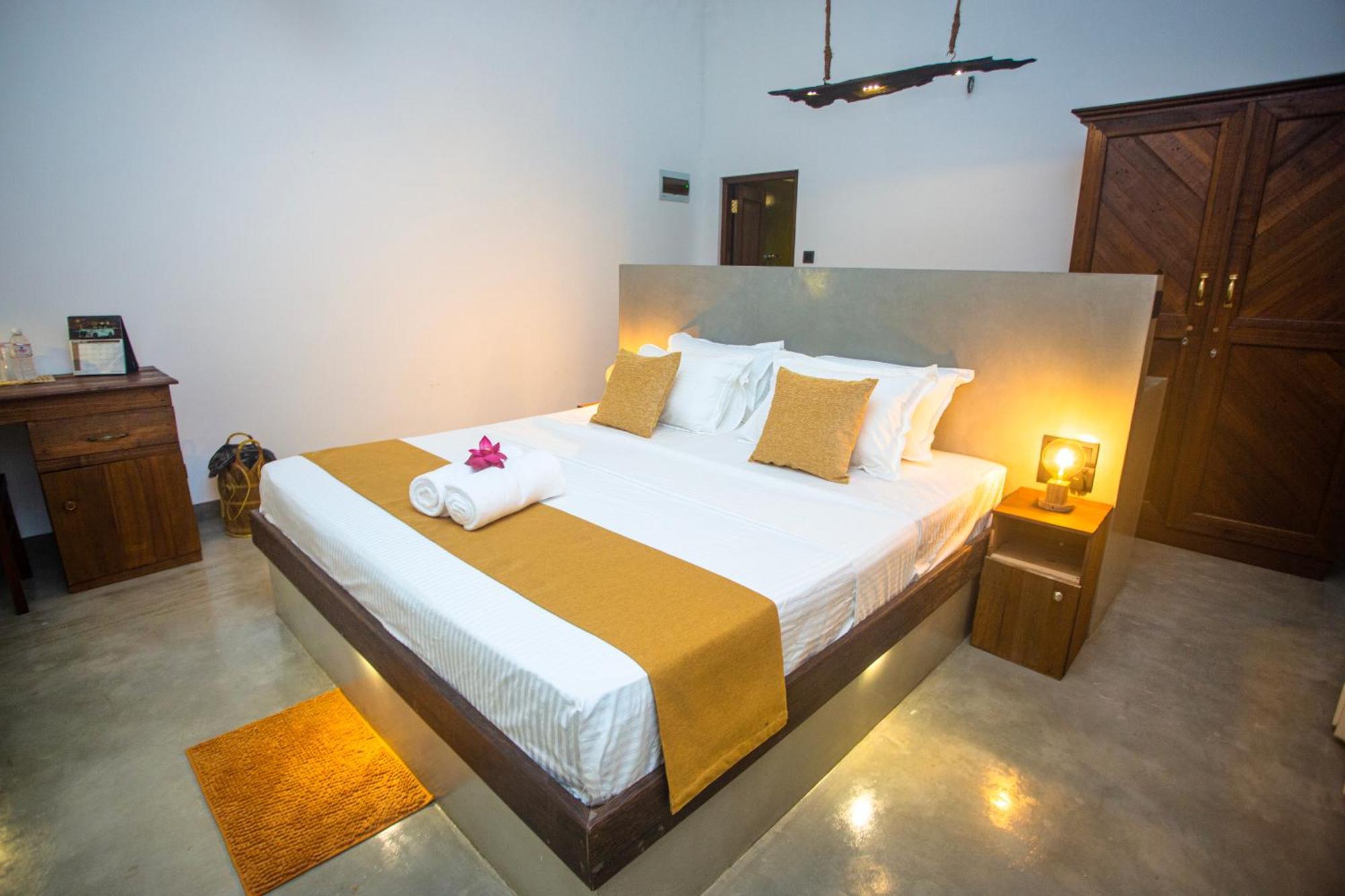Aki Luna Lagoon Resort Hikkaduwa Exterior foto