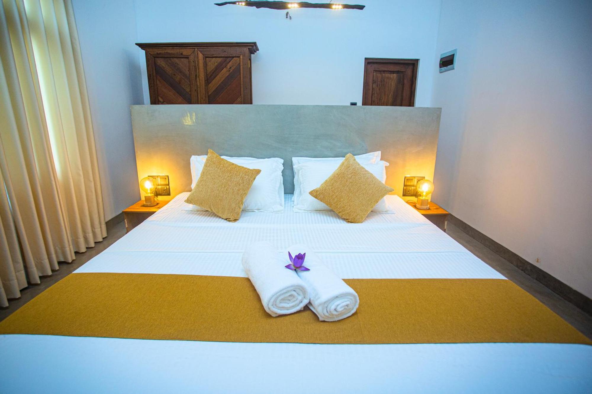 Aki Luna Lagoon Resort Hikkaduwa Exterior foto