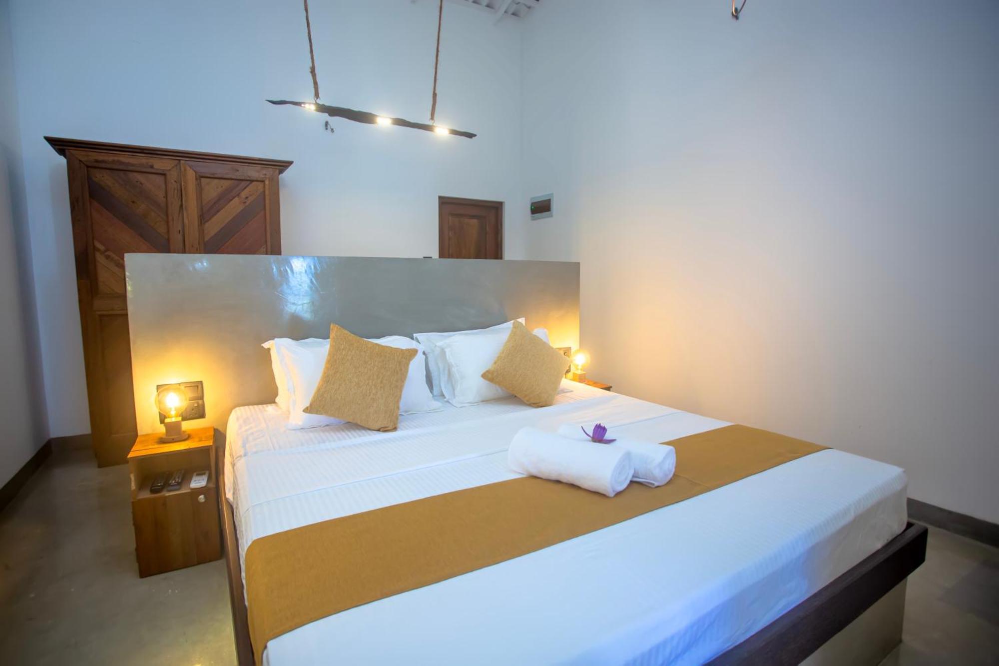 Aki Luna Lagoon Resort Hikkaduwa Exterior foto