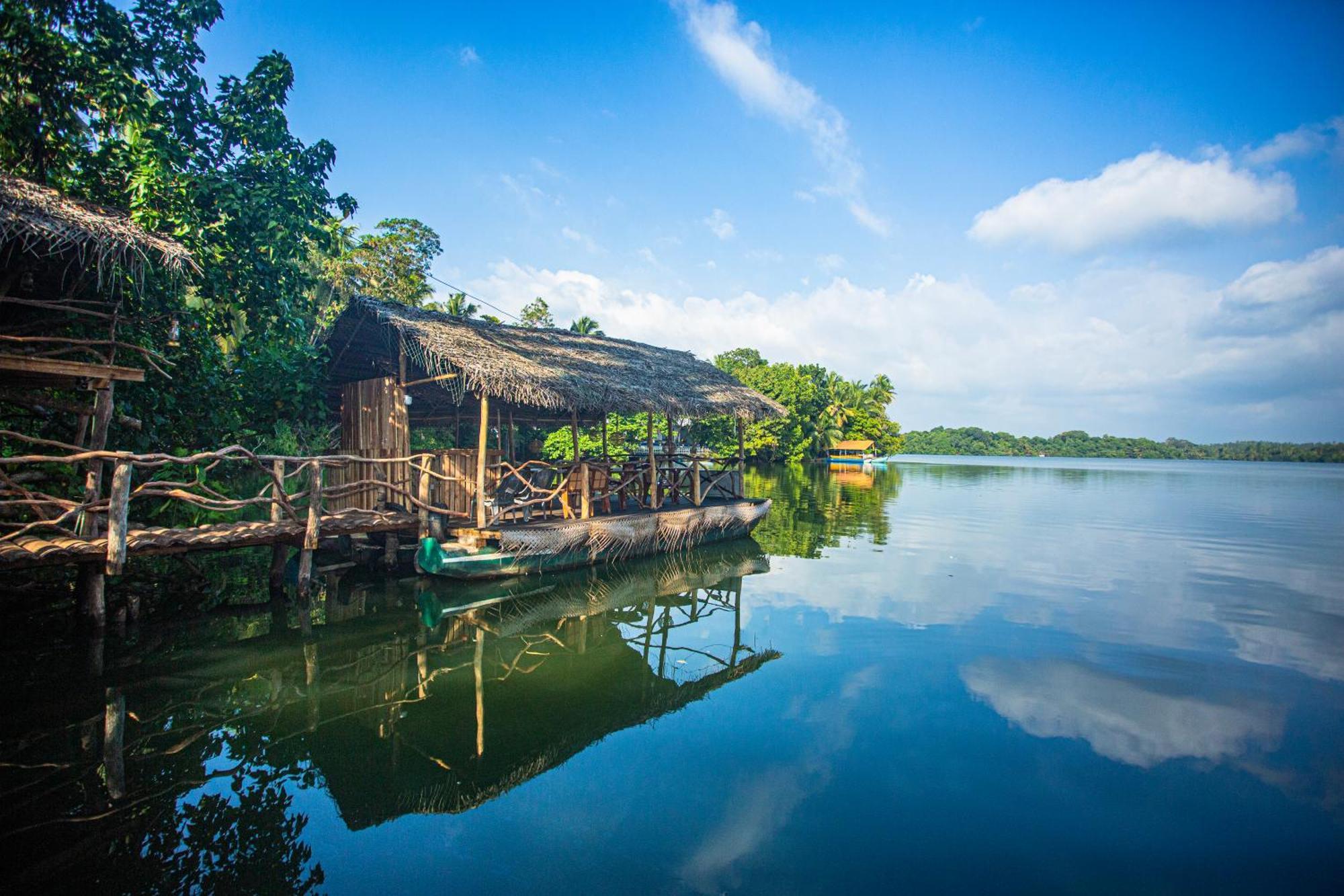 Aki Luna Lagoon Resort Hikkaduwa Exterior foto