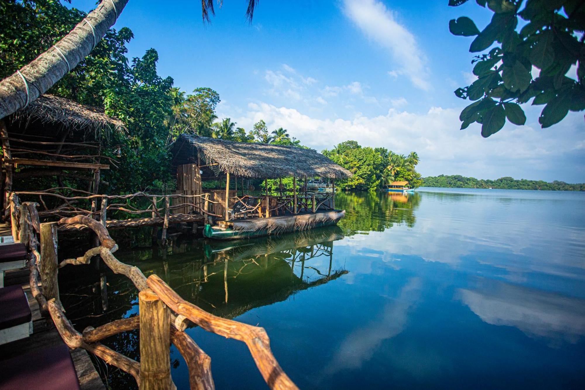 Aki Luna Lagoon Resort Hikkaduwa Exterior foto