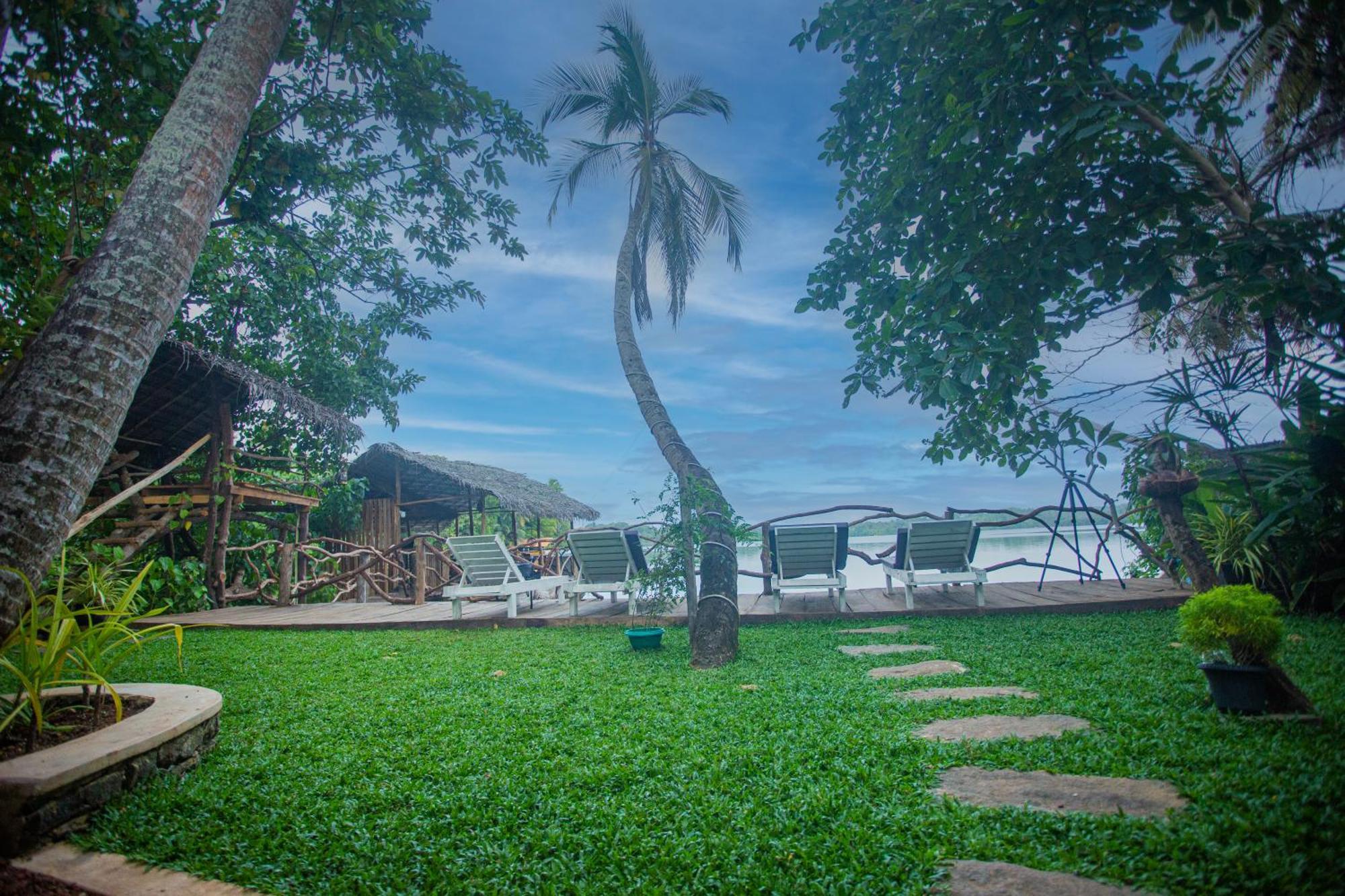Aki Luna Lagoon Resort Hikkaduwa Exterior foto