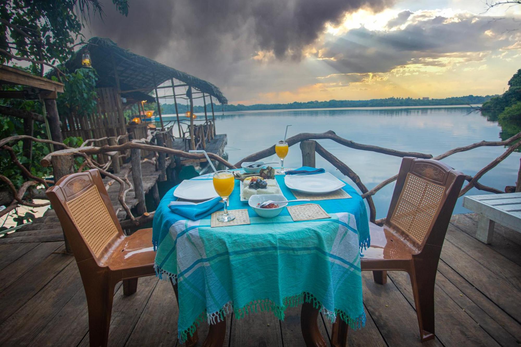 Aki Luna Lagoon Resort Hikkaduwa Exterior foto